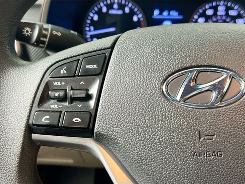 Used 2020 Hyundai Tucson SE w/ Cargo Package image 18