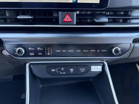 New 2026 Kia Carnival LX image 23