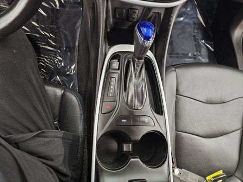 Used 2017 Chevrolet Volt LT w/ Comfort Package FWD image 18