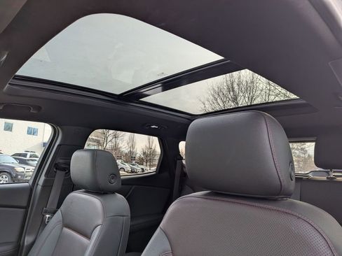 Used 2023 Chevrolet Blazer RS w/ Enhanced Convenience Package image 12