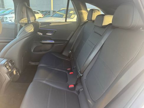Certified 2026 Mercedes-Benz GLC 300 image 5