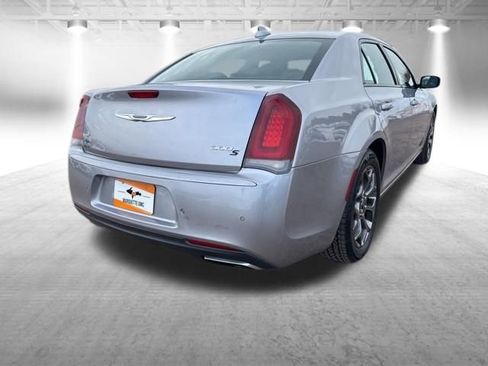 Used 2016 Chrysler 300 S w/ 300S Premium Group image 11