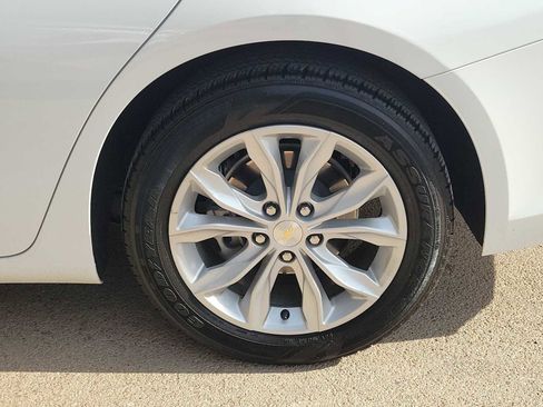 Used 2024 Chevrolet Malibu LT FWD image 12