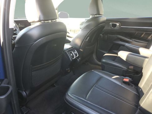 Certified 2024 Kia Sorento SX image 9