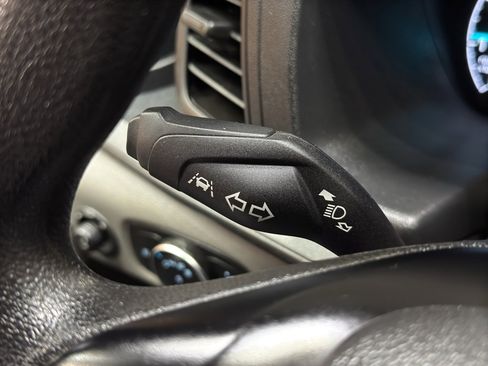 Used 2023 Ford Transit 350 XLT image 21