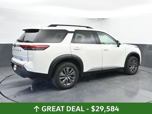 Used 2025 Nissan Pathfinder SV AWD/4WD image 4