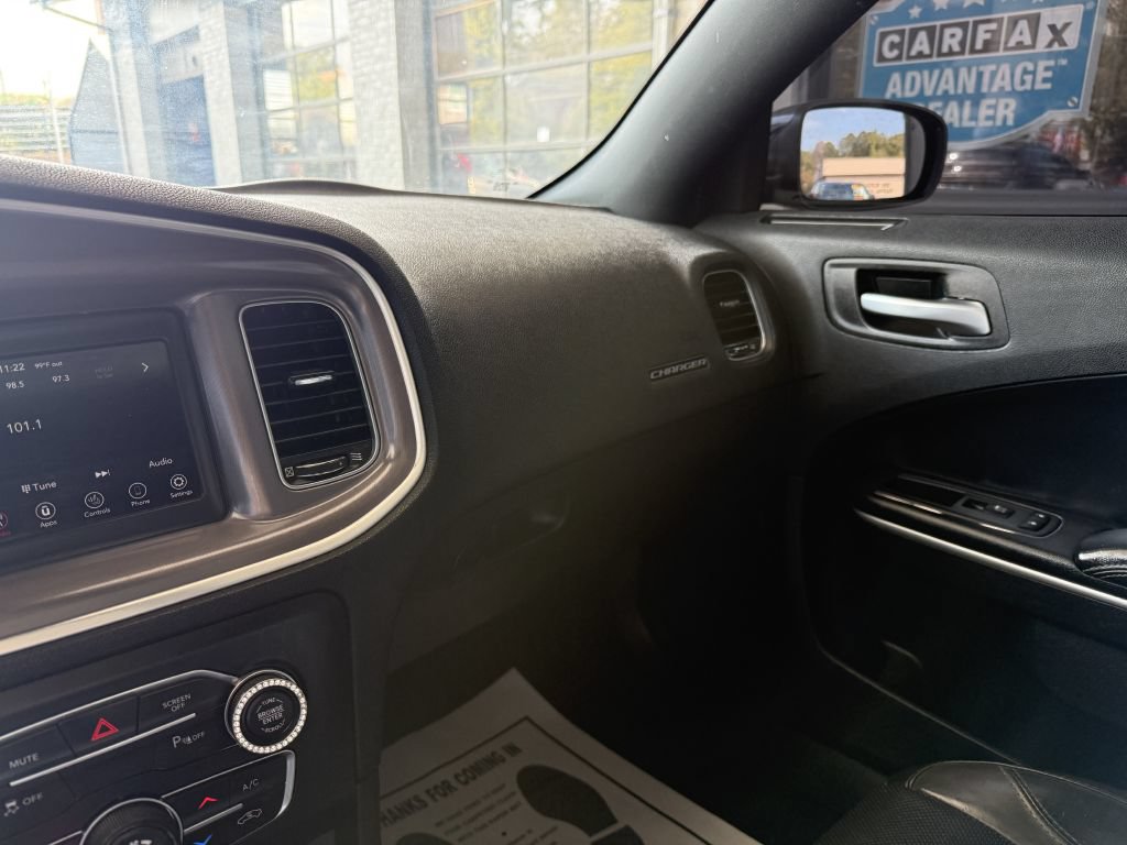 Used 2019 Dodge Charger SXT w/ Leather Interior Group RWD image 16
