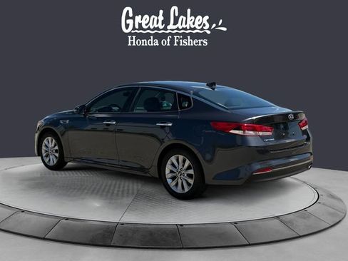 Used 2017 Kia Optima LX FWD image 3