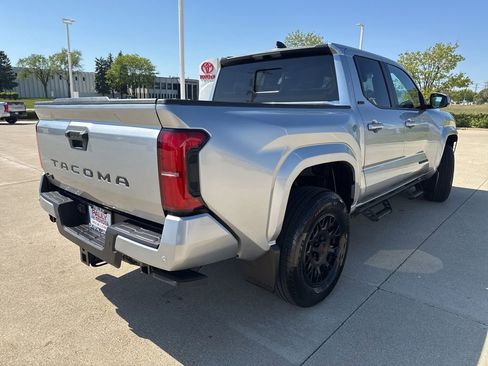 Certified 2025 Toyota Tacoma SR5 AWD/4WD image 3