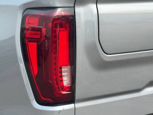Used 2025 GMC Sierra 1500 SLT AWD/4WD image 45