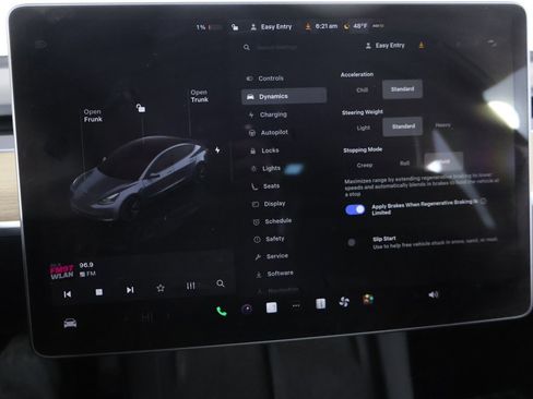 Used 2023 Tesla Model 3 Standard Range image 39