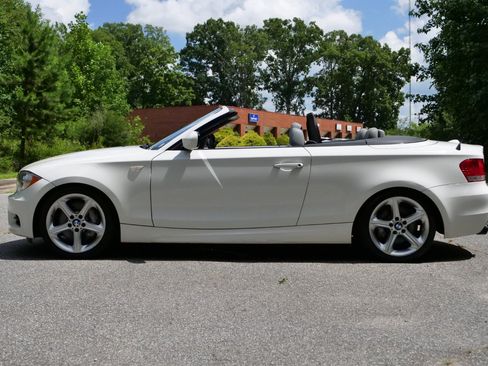 Used 2011 BMW 135i Convertible RWD image 48