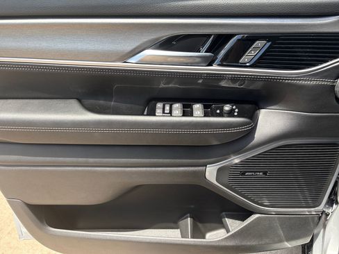 New 2025 Jeep Wagoneer Series II w/ Convenience Group I image 16