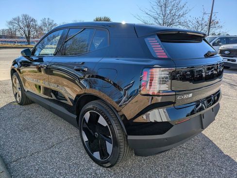 New 2026 Volvo EX30 Plus w/ Climate Package image 6
