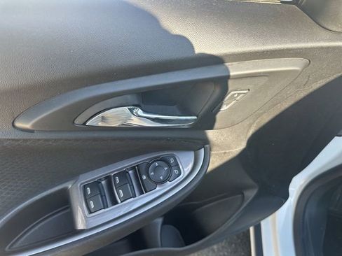 Used 2023 Chevrolet Malibu LT FWD image 5