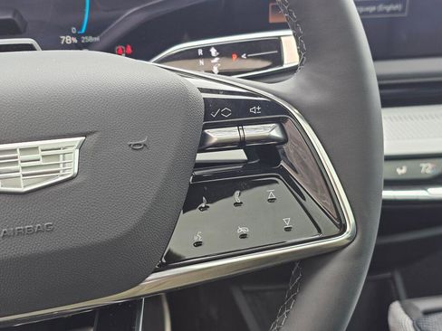 New 2026 Cadillac Optiq Luxury 1 RWD image 31