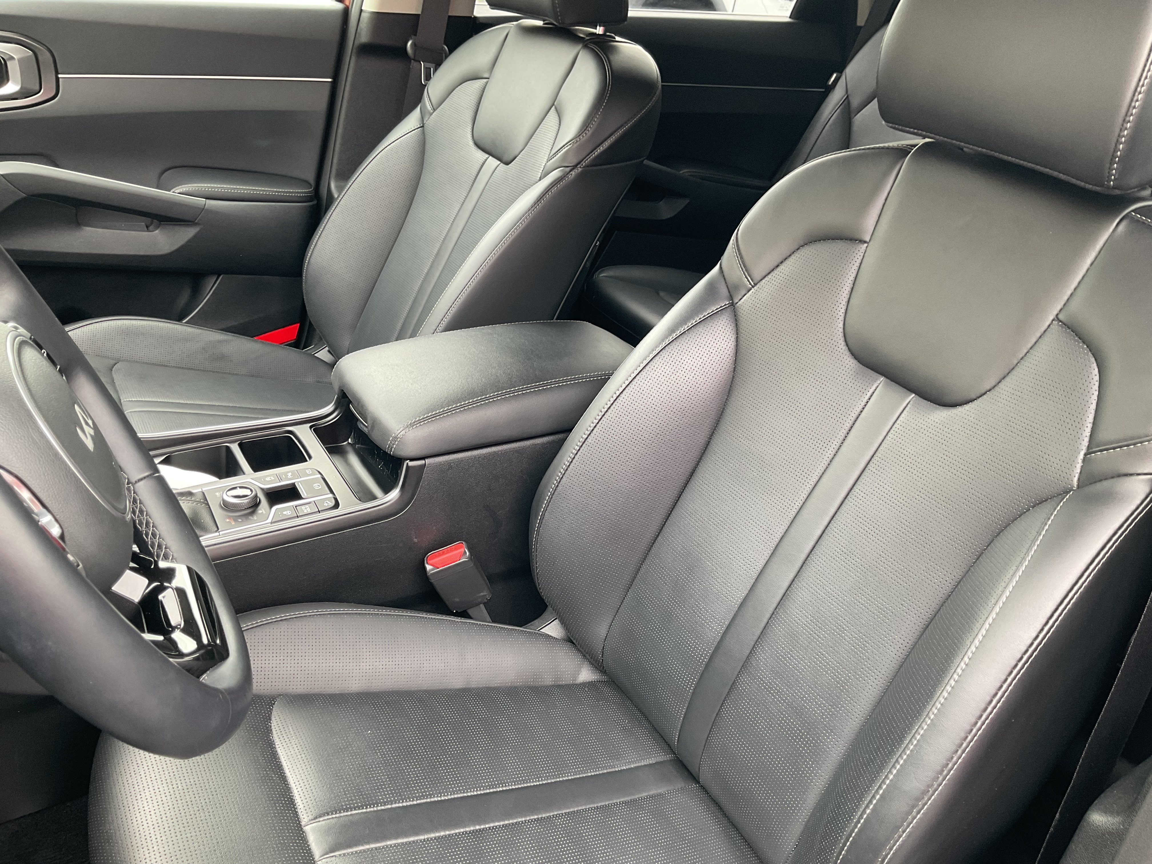Used 2025 Kia Sorento EX AWD/4WD image 28