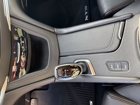 Used 2019 Cadillac XT5 Luxury image 25