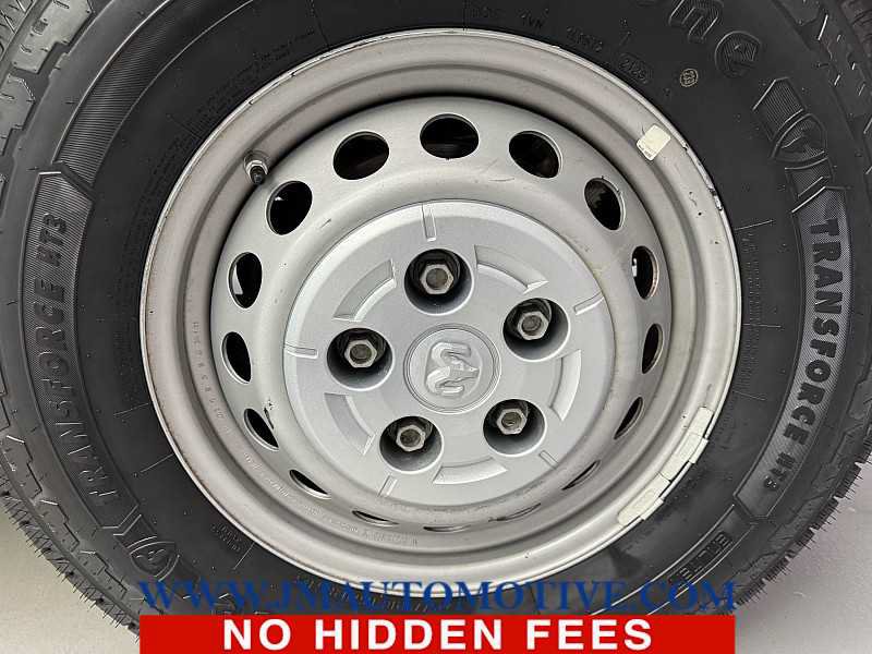 Used 2024 RAM ProMaster 2500 w/ Convenience Group FWD image 9