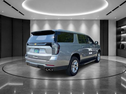 Certified 2026 Chevrolet Suburban Premier AWD/4WD image 5