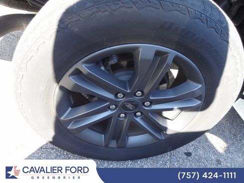 Used 2023 Ford F150 Lariat AWD/4WD image 9