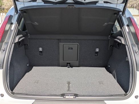 New 2026 Volvo XC40 B5 Ultra w/ Protection Package Premier image 13