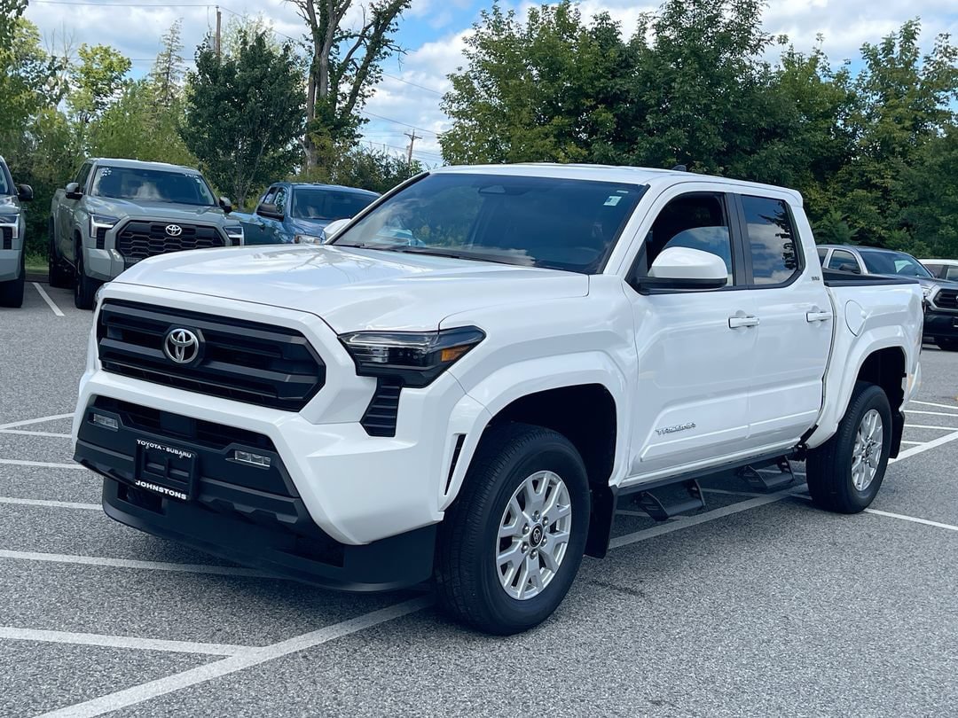 Certified 2026 Toyota Tacoma SR5 AWD/4WD image 13
