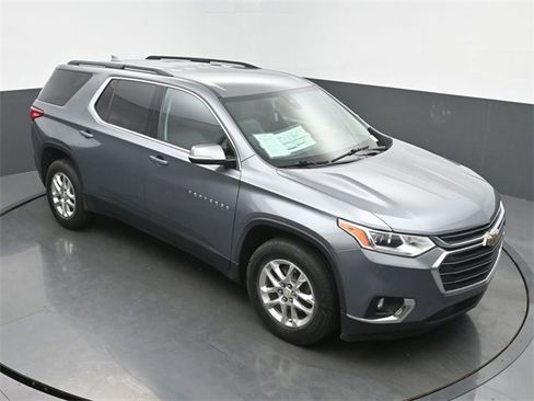 Used 2020 Chevrolet Traverse LT w/ Driver Confidence II Package image 46