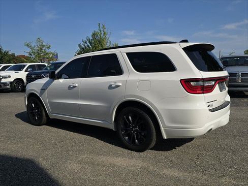 Certified 2025 Dodge Durango R/T w/ Blacktop Package AWD/4WD image 5