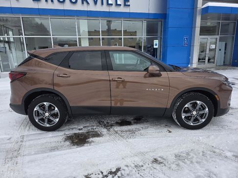 Used 2023 Chevrolet Blazer LT w/ Driver Confidence Package image 9