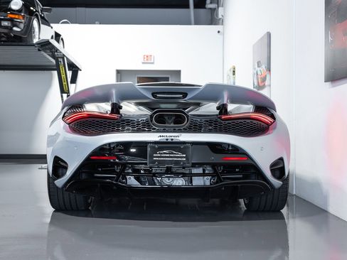 Used 2024 McLaren 750S image 6