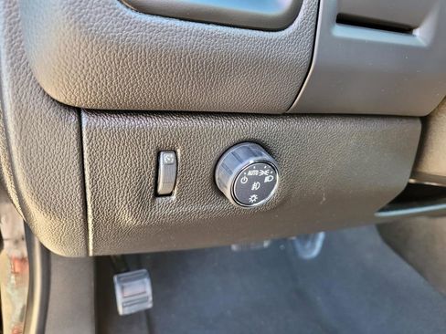 Used 2022 Chevrolet Colorado LT w/ LT Convenience Package image 23