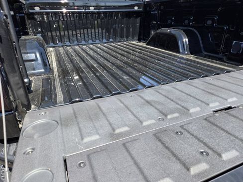 Used 2023 GMC Sierra 1500 Elevation w/ X31 Off-Road Package AWD/4WD image 21