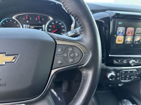 Used 2018 Chevrolet Traverse LT image 19