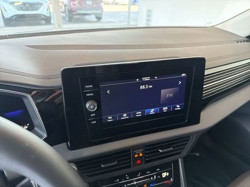 Used 2025 Volkswagen Jetta S image 22