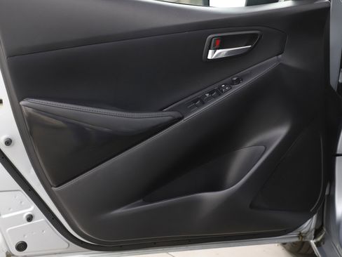 Used 2018 Toyota Yaris iA image 17