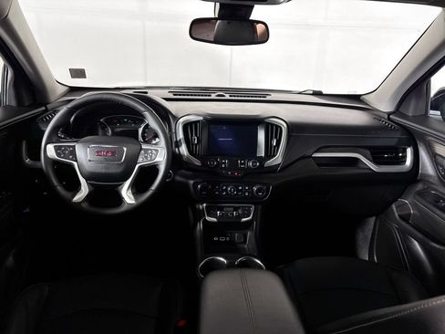 Used 2024 GMC Terrain SLT AWD/4WD image 12