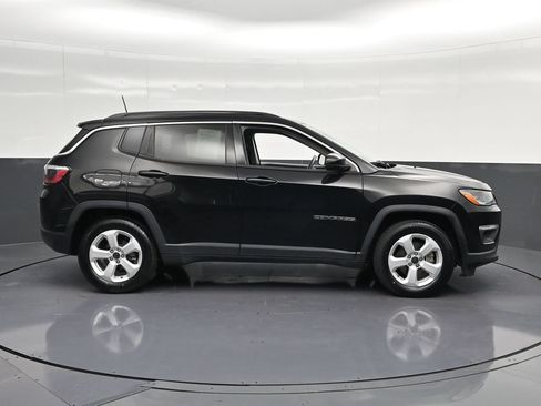Used 2021 Jeep Compass Latitude FWD image 4
