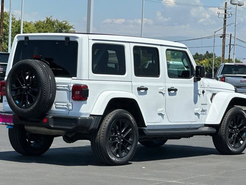 Used 2022 Jeep Wrangler Unlimited Sahara w/ Safety Group AWD/4WD image 4