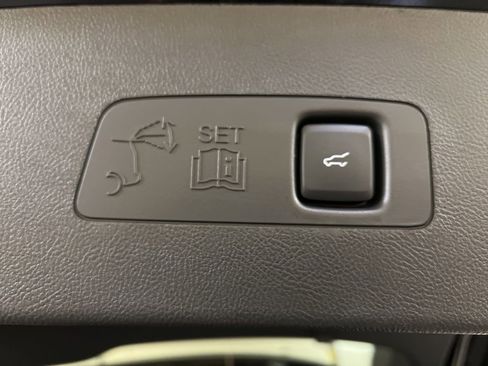 Used 2026 Lincoln Corsair Premiere image 37