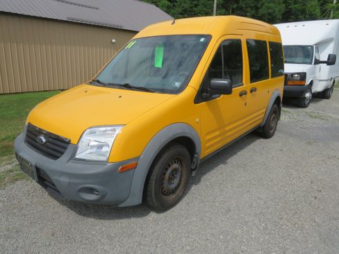 Used 2011 Ford Transit Connect XLT image 3