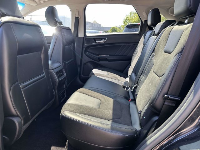 Used 2015 Ford Edge Sport w/ Equipment Group 401A AWD/4WD image 17