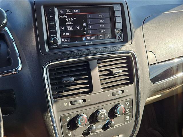 Used 2019 Dodge Grand Caravan SXT FWD image 13