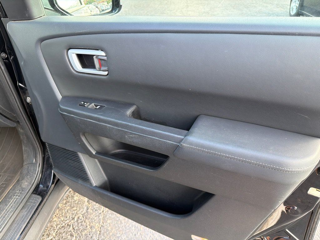 Used 2015 Honda Pilot Touring image 17