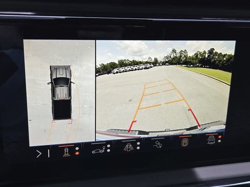 Used 2024 GMC Sierra 2500 AT4X AWD/4WD image 14