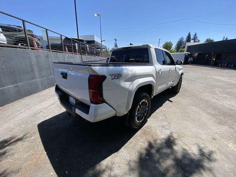 Used 2024 Toyota Tacoma TRD Sport w/ TRD Sport Upgrade Package AWD/4WD image 6