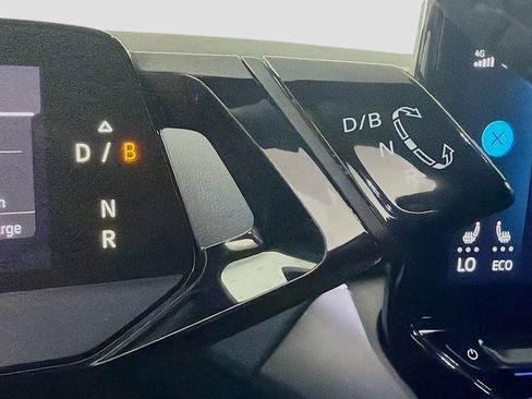 Used 2024 Volkswagen ID.4 S RWD image 24