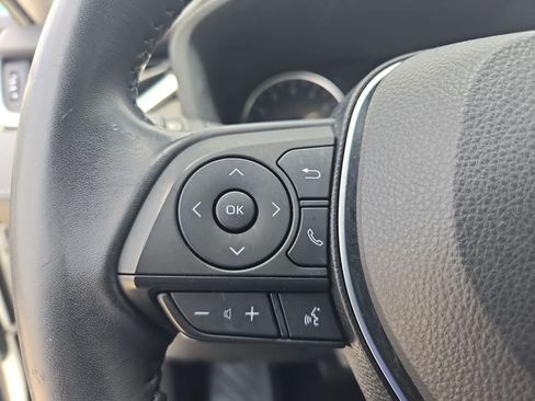 Used 2019 Toyota RAV4 XLE Premium FWD image 24