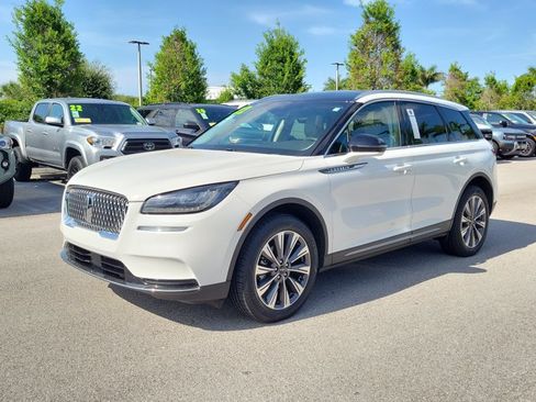 Used 2022 Lincoln Corsair Reserve w/ Elements Package FWD image 4