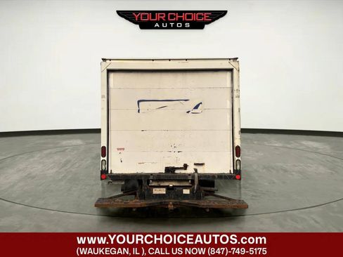 Used 2014 Ford E-350 and Econoline 350 Super Duty RWD image 4